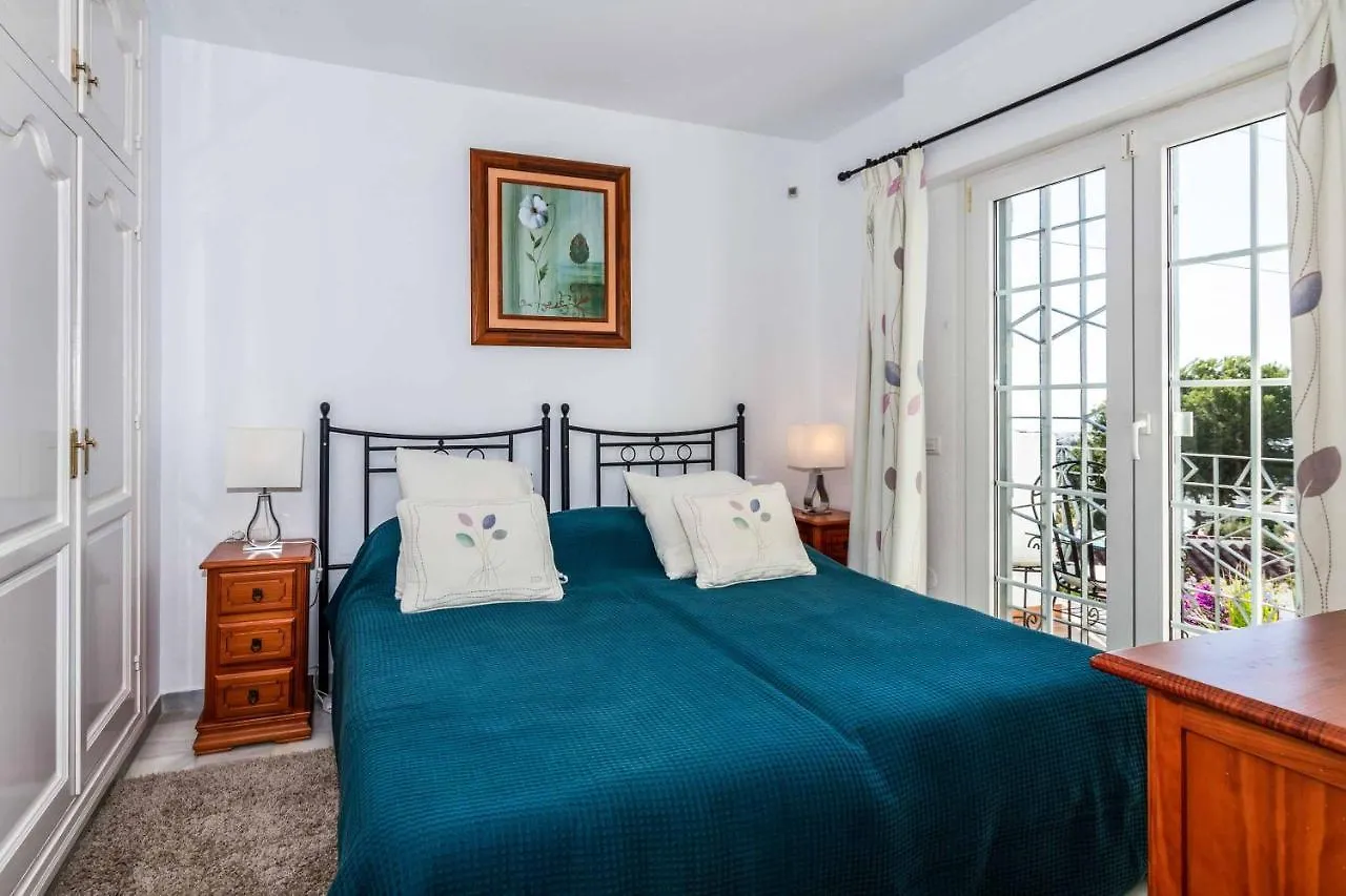 Casa Los Olivos Нерха Вилла